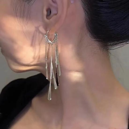 1 Pair Women Earrings Exaggerated Waterdrop Long Tassel Design Leverback Earrings Shiny Versatile Jewelry Accessories