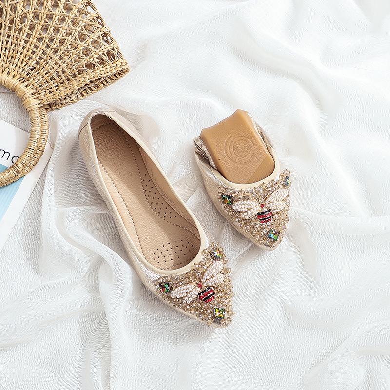 Women's Pointed Toe Rhinestone Flats - New 2026 Korean Style, Soft Leather, Versatile for All Seasons, Ideal for Work and Autumn Wear.