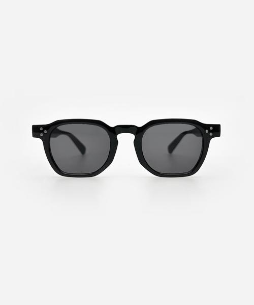 KOLEAT Women Layered Horn-Rimmed All-Black Multi-Faceted Uv Protection Sunglasses [Dggab]