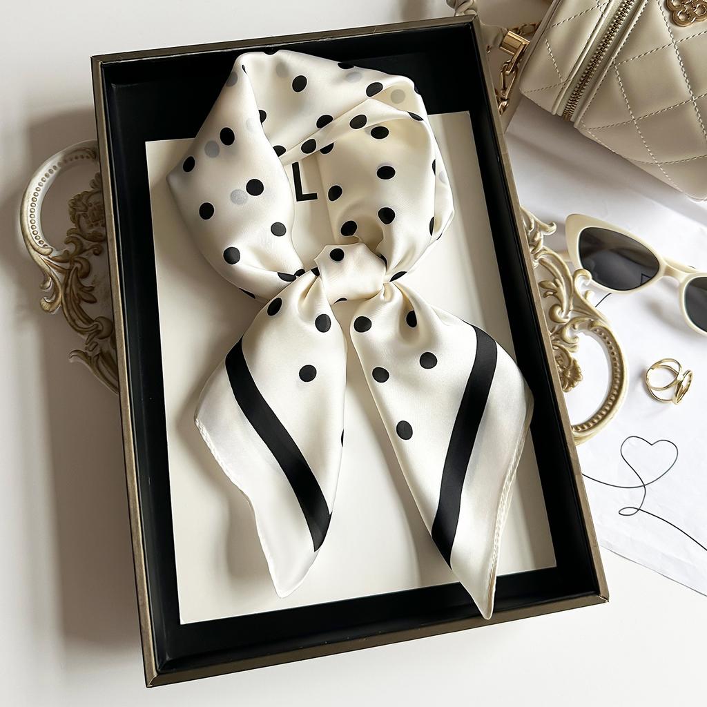70 Simulation Silk Navy Blue Cashew Silk Scarf, Simple And High-End Sense Matching Square Scarf, Women'S Decorative Thin Scarf, Workplace Scarf.