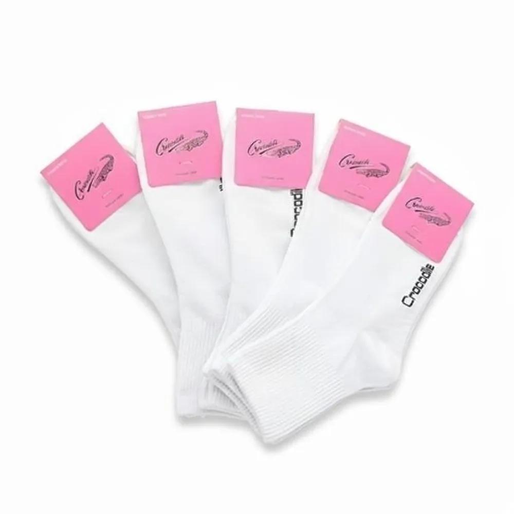 5 Pairs of Crocodile Women s Plain Mid-Calf Socks in White