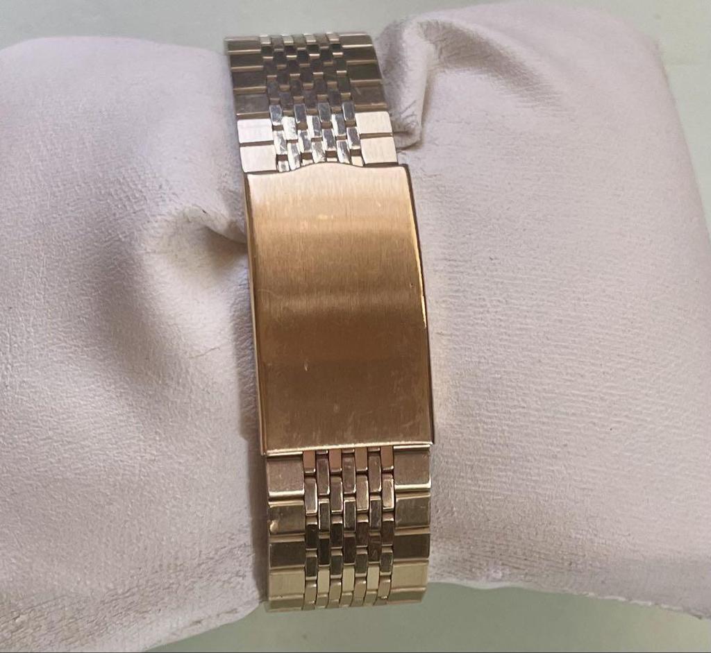 [USED] SEIKO Quartz Watch Gold Rectangular Vintage Print.