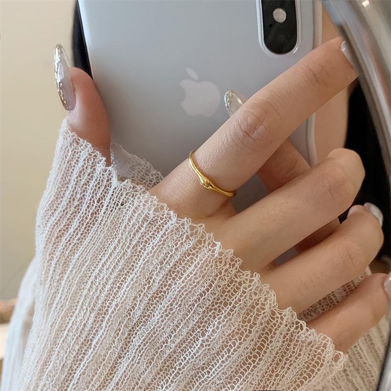 Vintage Gold-Plated Stackable Ring: Personalized Convex Corner with Single Loop - European & American Niche Fashion Style for Women.