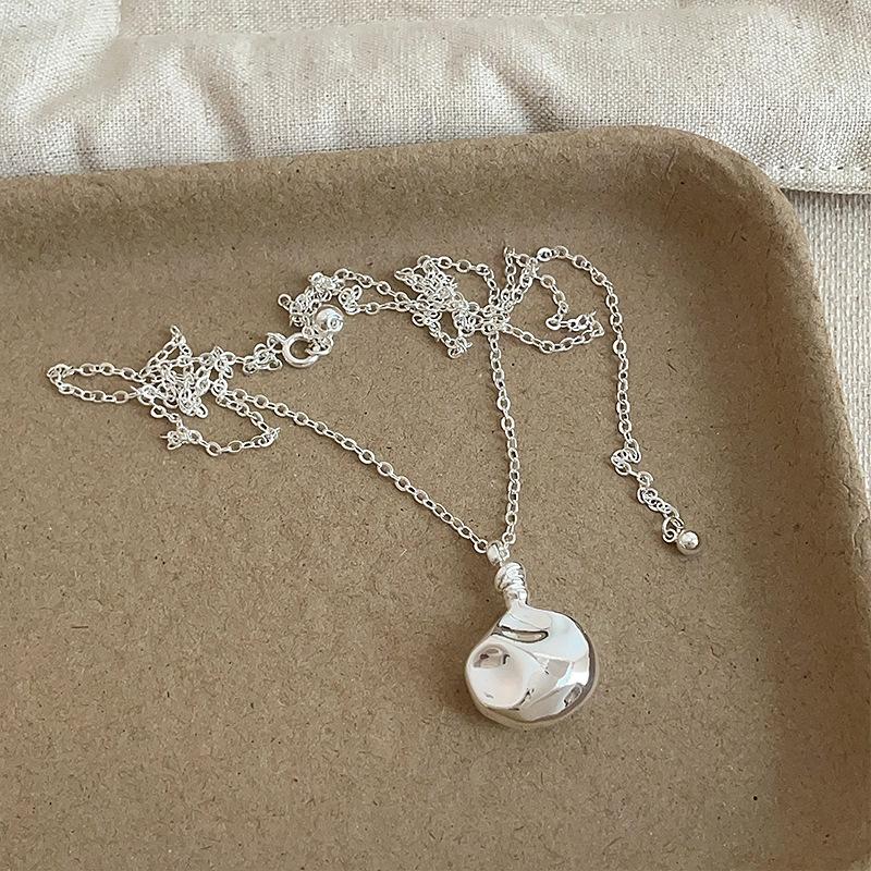 

Personality Drape Metal Scent Bottle Pendant Necklaces For Women Real Gold Silver Plated Copper Adjustable O Chain Choker