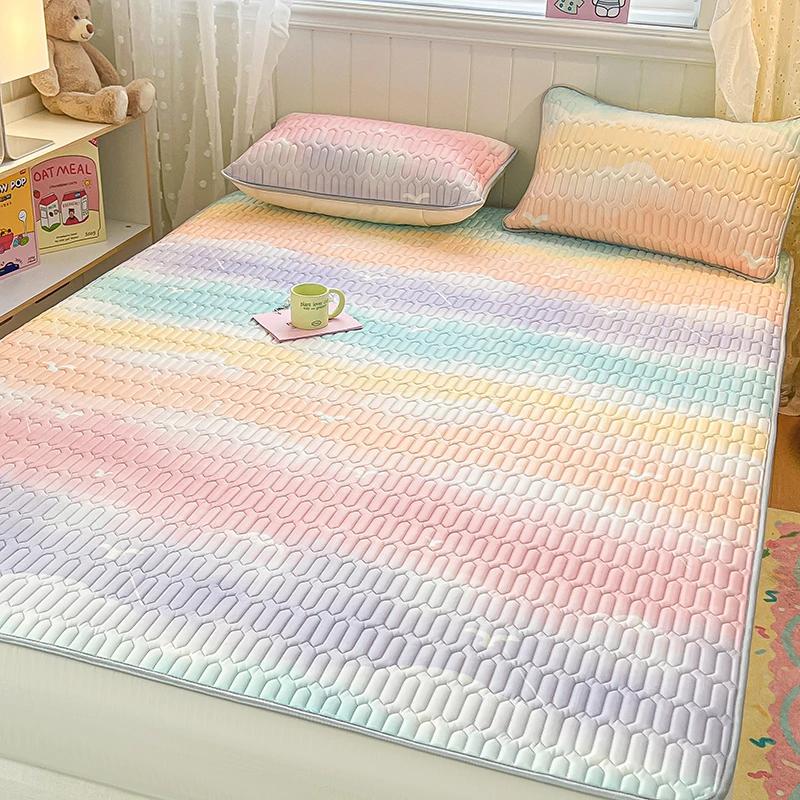 Naturlig Lateks Tykk Sommer Madrass for Seng Høykvalitets Kjølig Følelse Rayon Sengbeskytter og Putetrekk Is Silke Laken Sett Kjølende