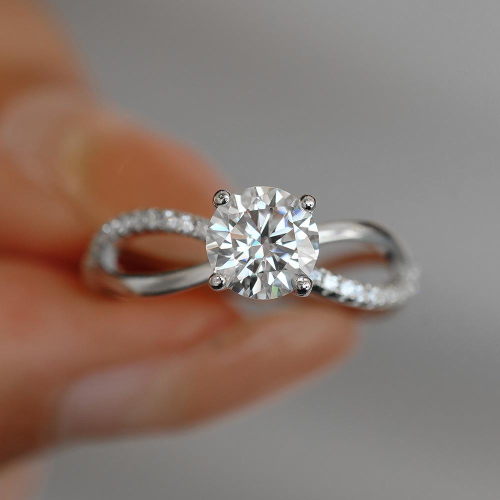 6.5mm Twisted Split Shank Solitaire Moissanite Engagement Ring S925 Sterling Silver For Women