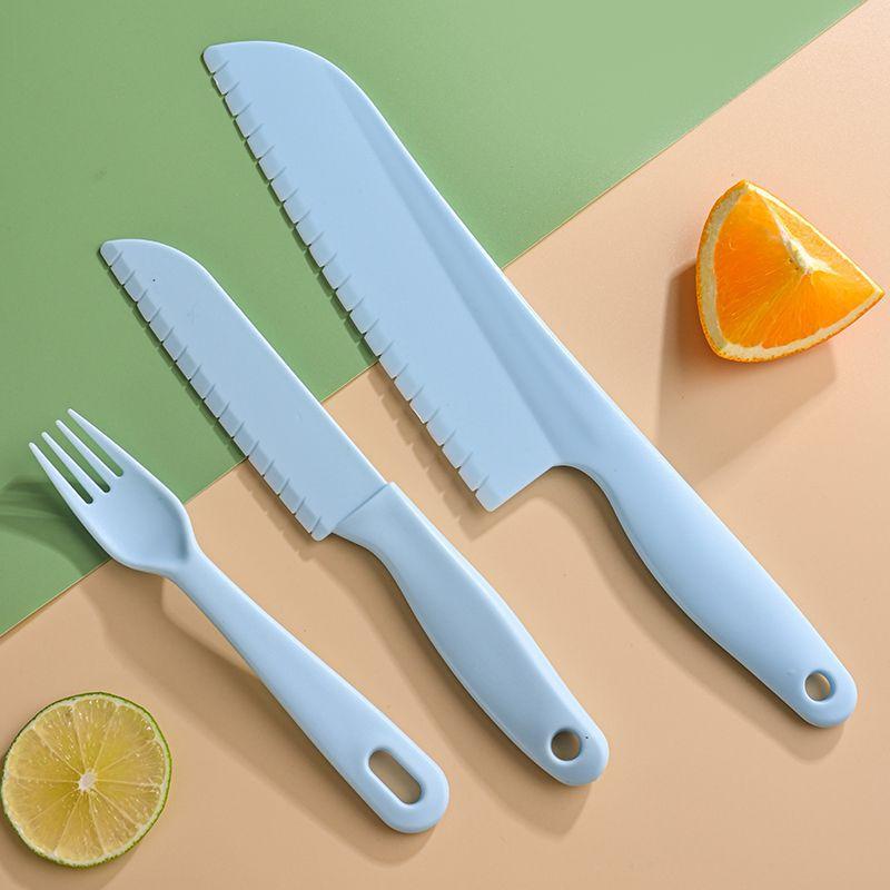 Non-slip Plastic Kitchen Knife for Cutting Fruits, Knife Set for Chopping Vegetables, Chopping Board, and Baby Food Set.