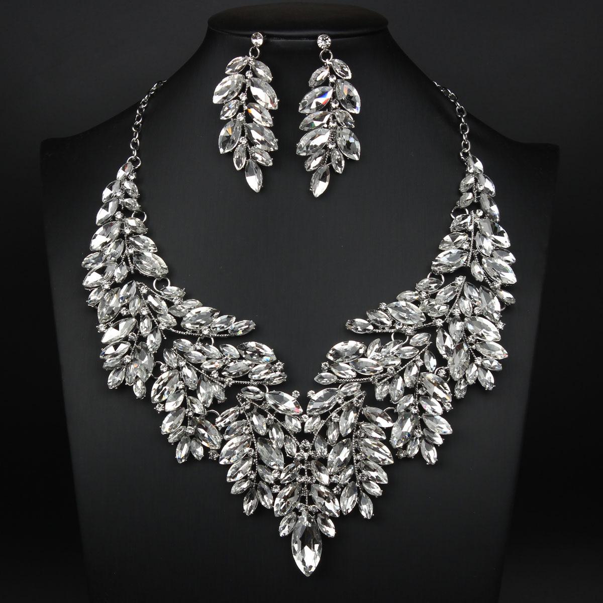 

2026 European and American Exaggerated Atmosphere Luxury Artificial Crystal Necklace Earrings Set Female Banquet Dress Bride Accessories 45CM прозрачный