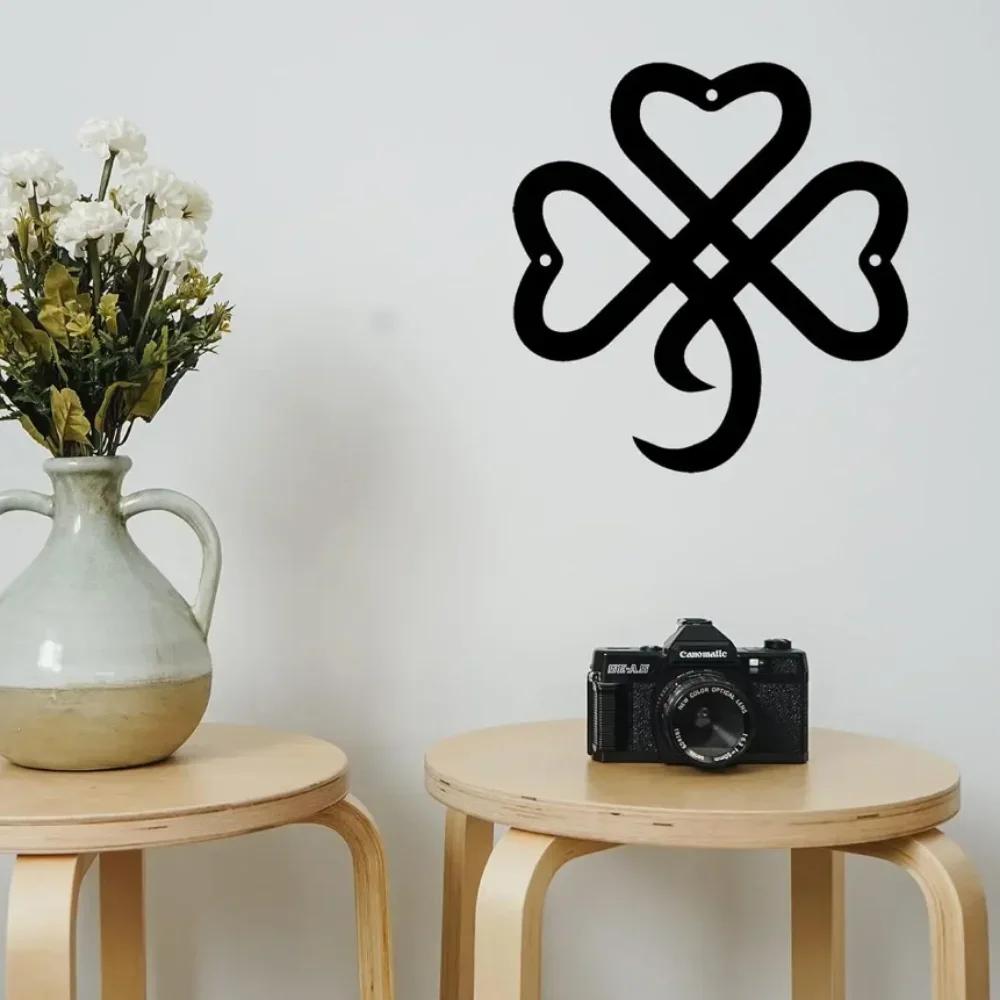 Stunning 1PC Irish Shamrock Wall Decor! Perfect for St. Patrick's Day. Metal Clover Wall Decor brings good luck. Ideal for home.