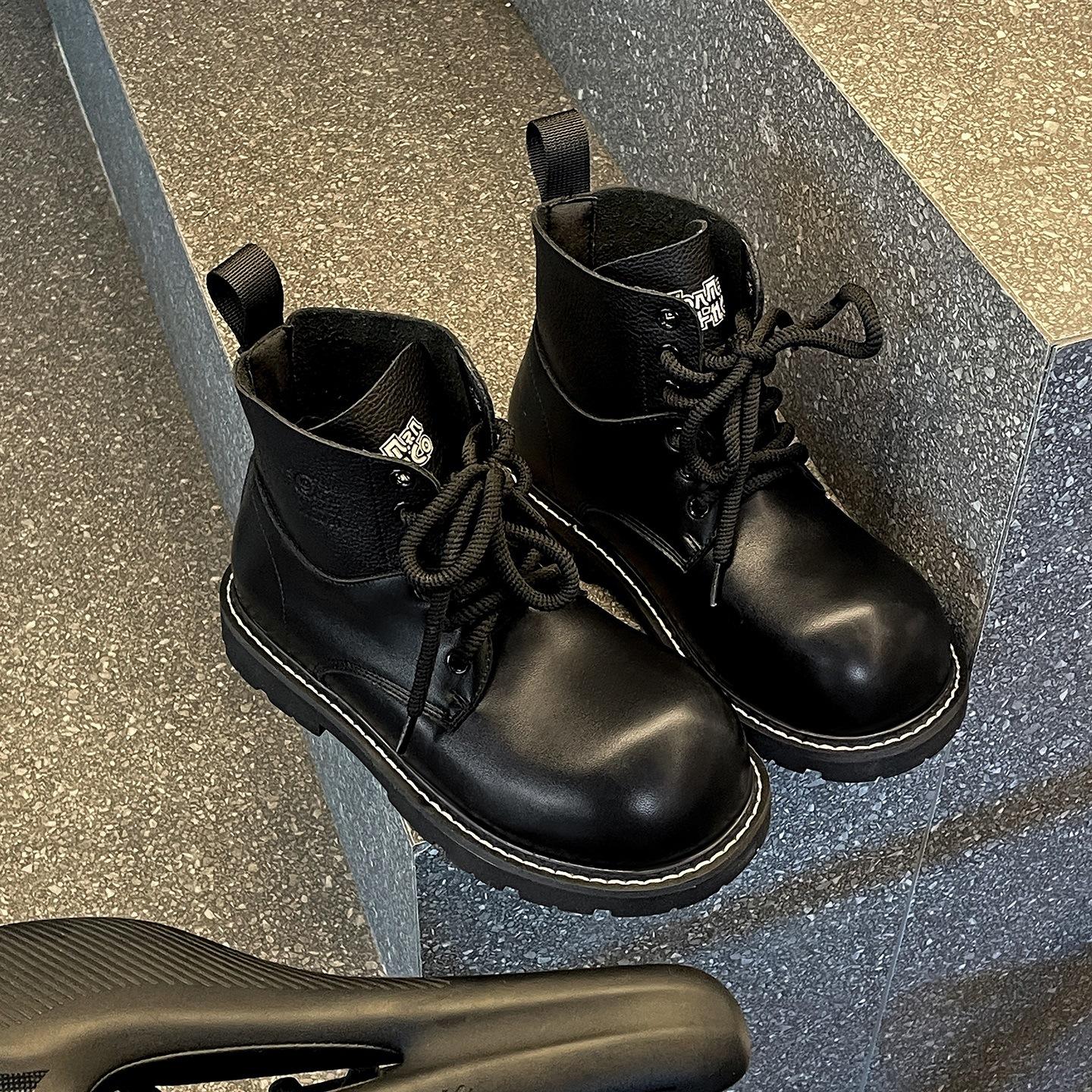 

Retro white British thick-soled inner height-increasing Martin boots women s 2025 new autumn with skirt and thin short boots 35 чёрный