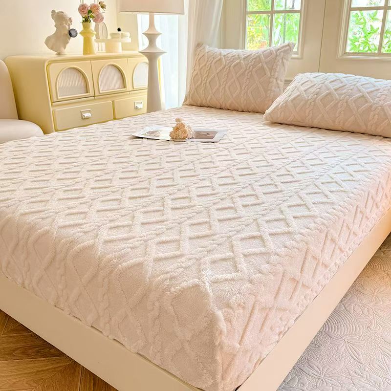 Prošívaný potah na matraci Zimní hřejivý potah na postel Taffetový sametový fleece Ložní prádlo Plyšový Zesílený Napínací prostěradlo Queen King Size Dekor