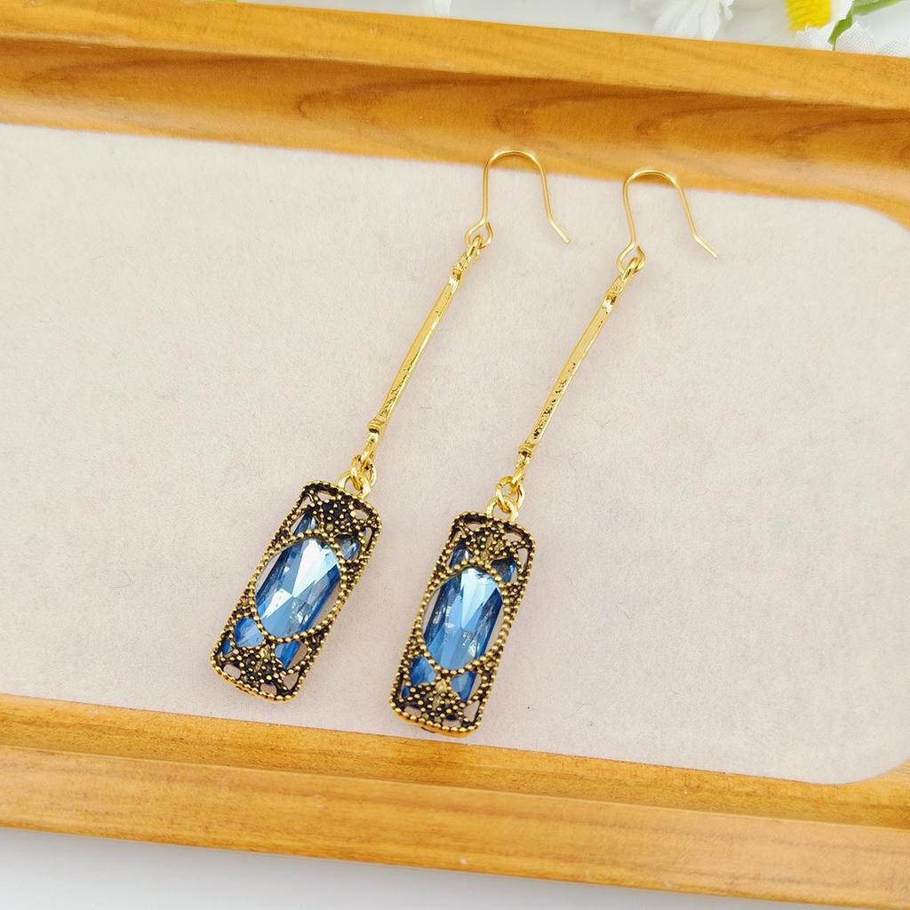 High-End Retro Emerald Crystal Tassel Earrings for Women