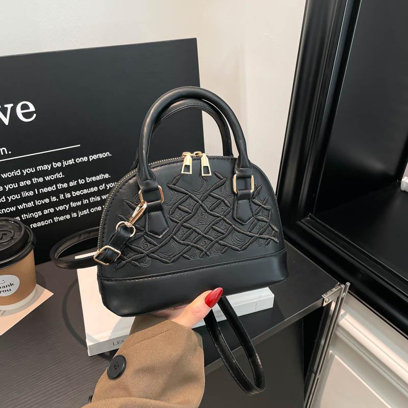 2026 New Style Niche High-end Feel Shell Bag Versatile Single-shoulder Crossbody Small Bag PU Leather Handbag Lady Commuter Bag