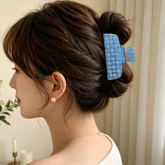 Hair Claw for Women, Floral Print Hair Clip, Transparent Shark Hair Claw, Versatile Hair Accessory for Long Short Hair Daily Use