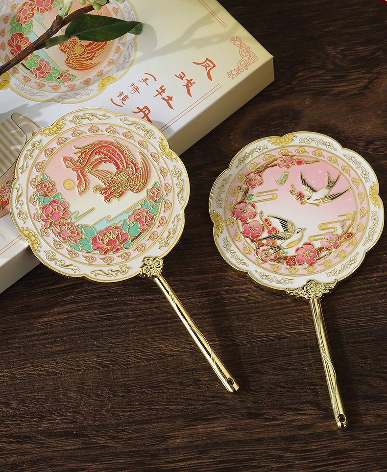 Cultural & Creative Metal Travel Makeup Mirror and Comb Set