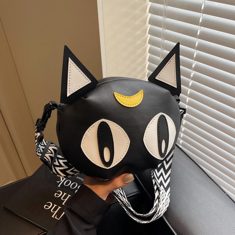 Cute small bag 2025 new Japanese cartoon girl versatile shoulder bag casual wide shoulder strap crossbody small round bag