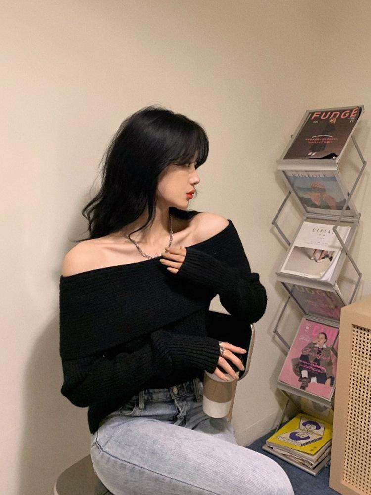 Women's High-End One-Shoulder Knit Sweater - Black, Versatile, Autumn/Winter Short Style
