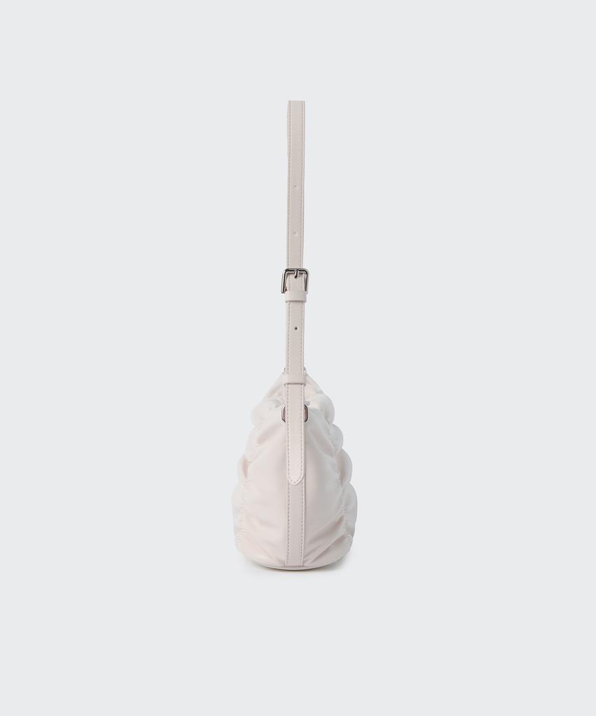 Musinsa Standard Woman Women'S Shirred Shoulder Bag [Ivory]