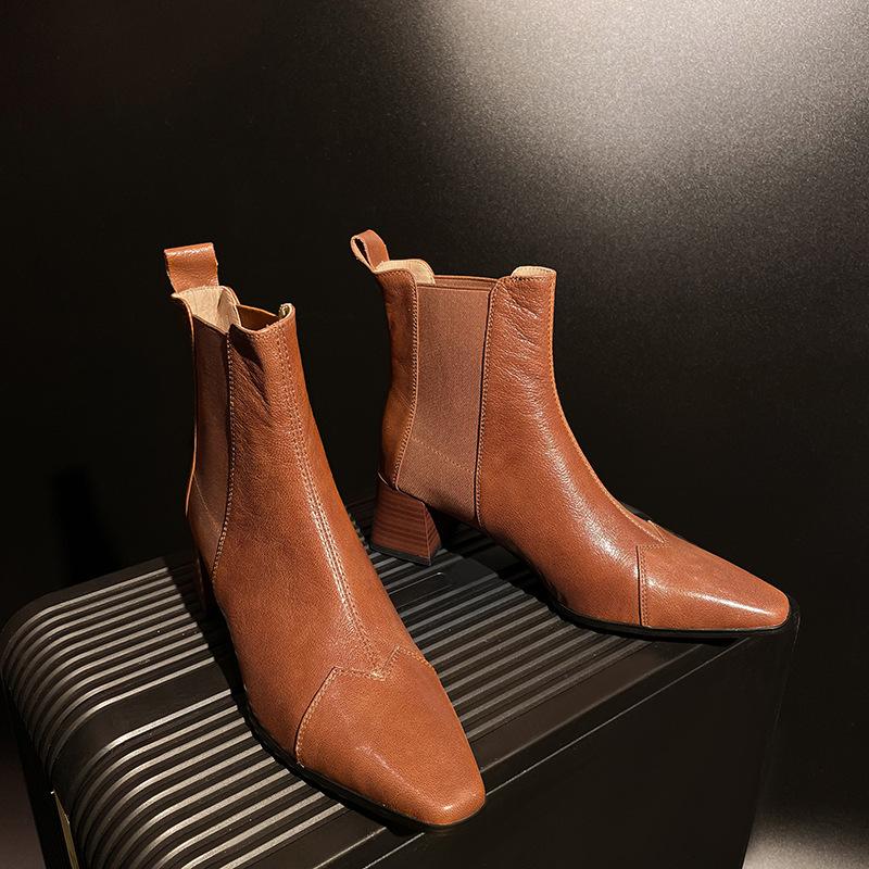 

2025Qiu Французские простые короткие ботинки женские с маленьким квадратным носком на толстом каблуке кожаные ботинки челси зимние ботинки с низким голенищем женские 40 can be customized without return or exchange. коричневый