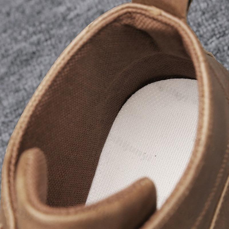 Fashion 2025 Autumn Men High Top Boots Outdoor Leather Ankle Boots Lightweight Casual Moccasin Male Work Boots Classic Handmade Shoes