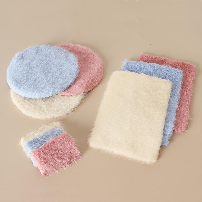 Miniature Plush Rug for Dollhouse Decoration