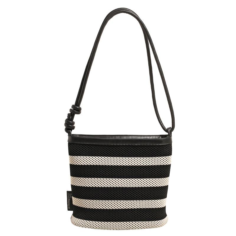 Black and white striped bucket bag women's large-capacity large bag leisure vacation beach bag versatile portable shoulder tote bag