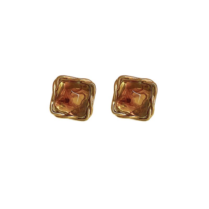 Maillard Silver Needle Heart Earrings: Geometric Irregular Resin Studs for Women