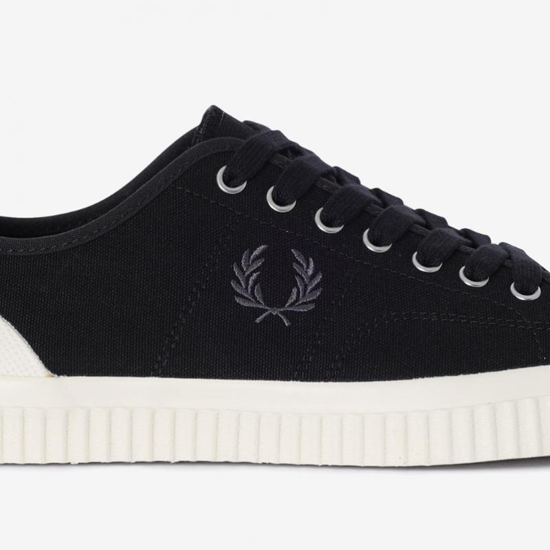 Fred Perry Unisex Low Top Canvas Sneakers Hughes Low Canvas Sfpu2334365 T38