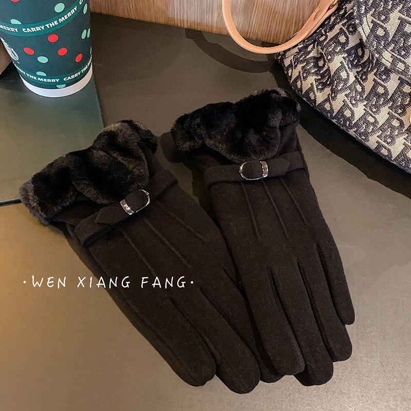 Suede gloves autumn and winter women cute velvet thickened warm five-finger gloves students cold riding tide