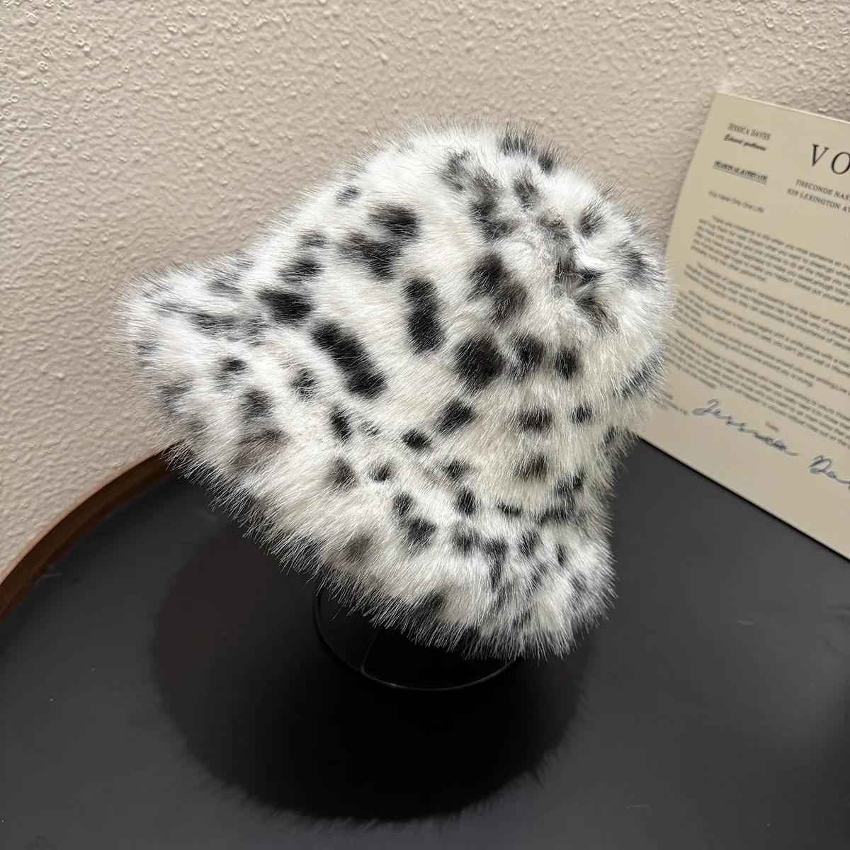 

Fashionable Animal Print Winter Hat Thickened Faux Fur Leopard Fisherman Cap Cozy Warm Ear Cover Plush Outdoor Snow Beanie