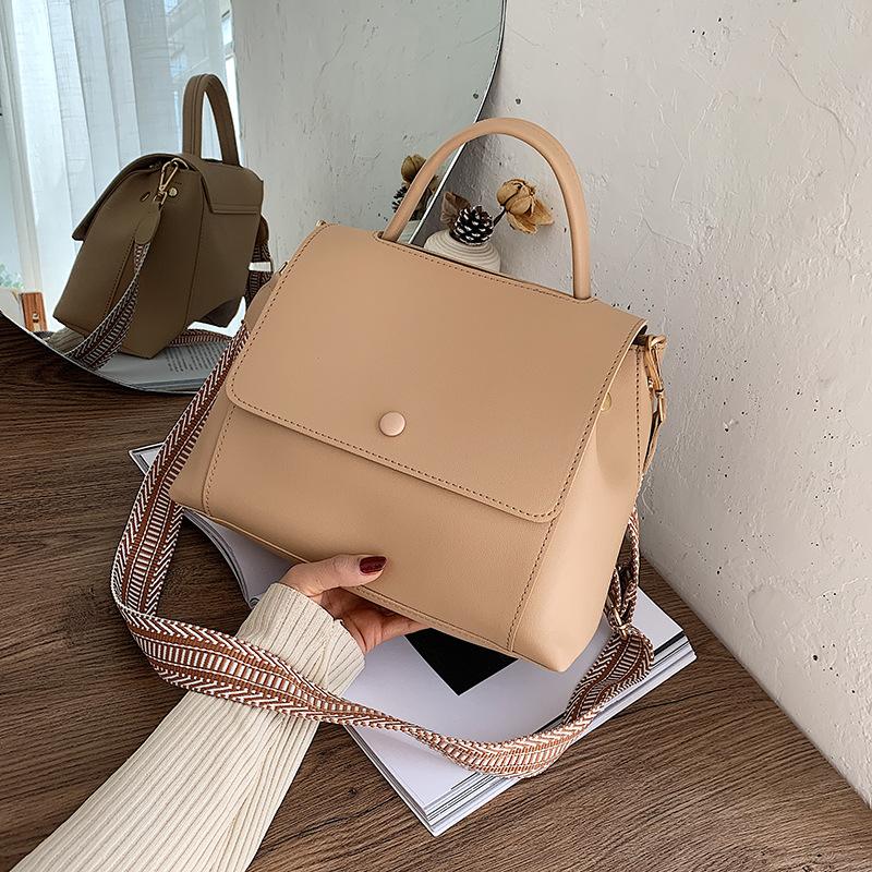 Versatile women's bag 2025 new leather texture simple handbag foreign retro large capacity shoulder messenger bag