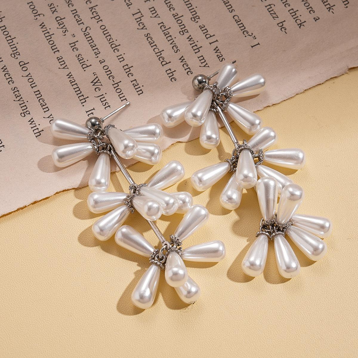 Серьги с искусственным жемчугом в форме капли с бахромой на серебряной основе, серьги в барочном стиле