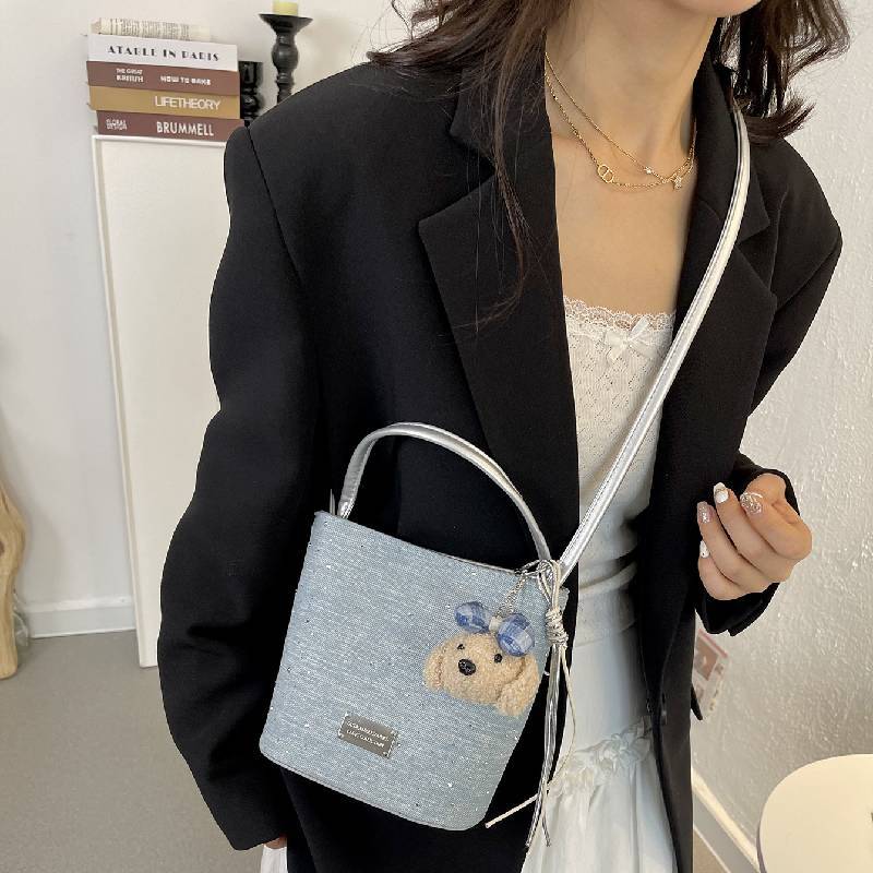 Urban Minimalist Synthetic Leather Water Bucket Bag For Daily Use