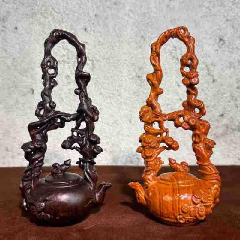 Ebony Carved Teapot Handle Ornament: Solid Wood Squirrel Shelf Display