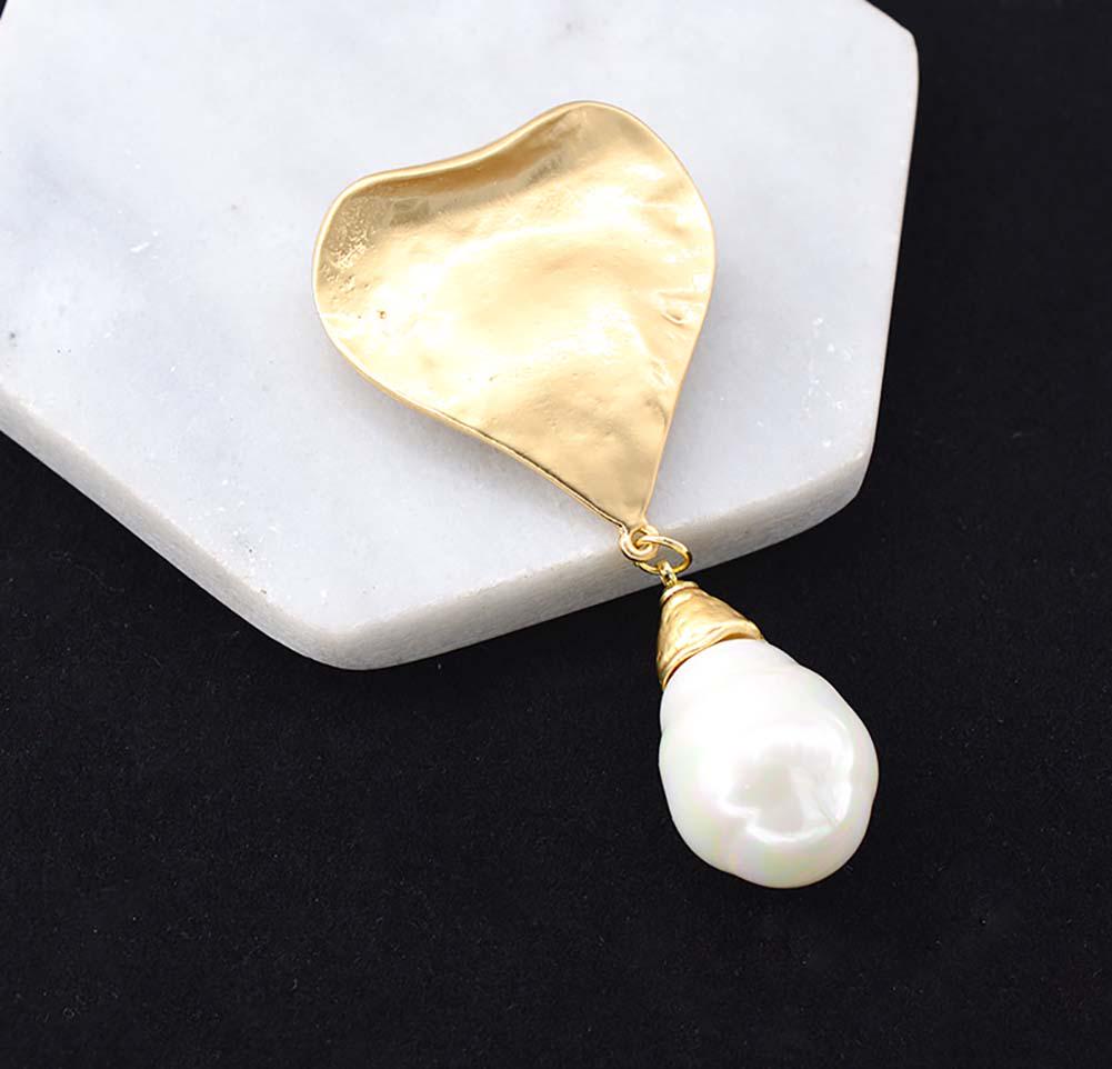 

Жемчужное сердце Форма Брошь Булавка Корсаж Костюм Брошь