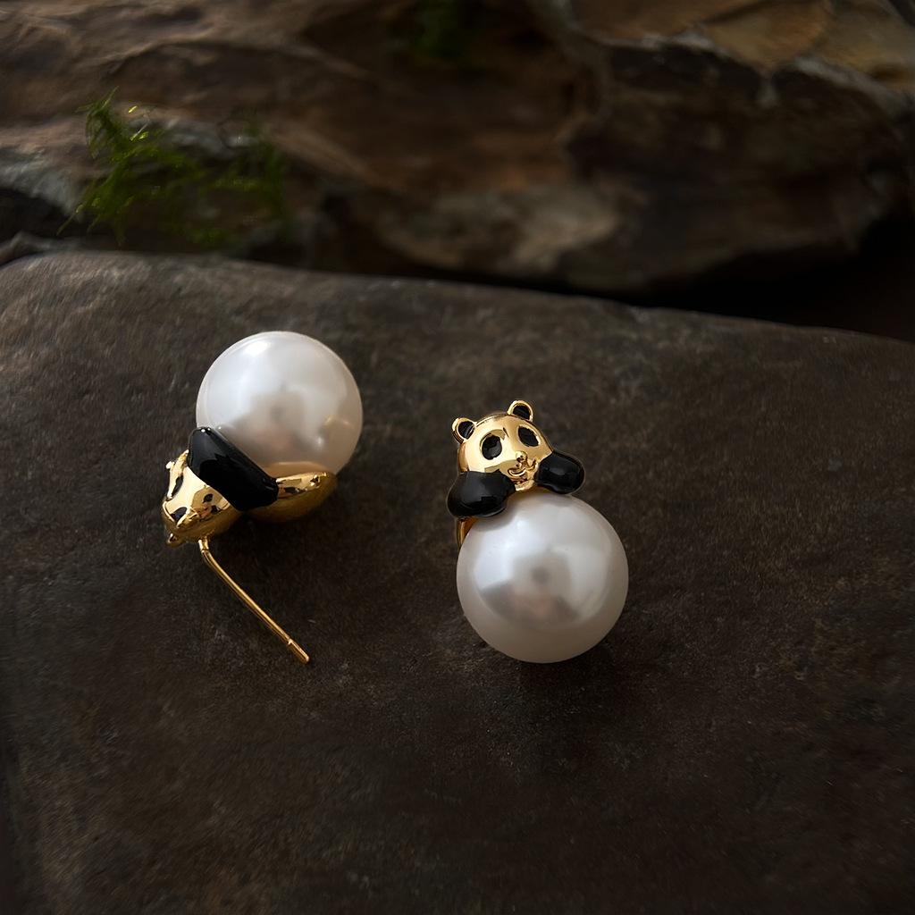 Designer 18k Gold Panda Pearl Stud Earrings: Creative Niche, Luxury Style