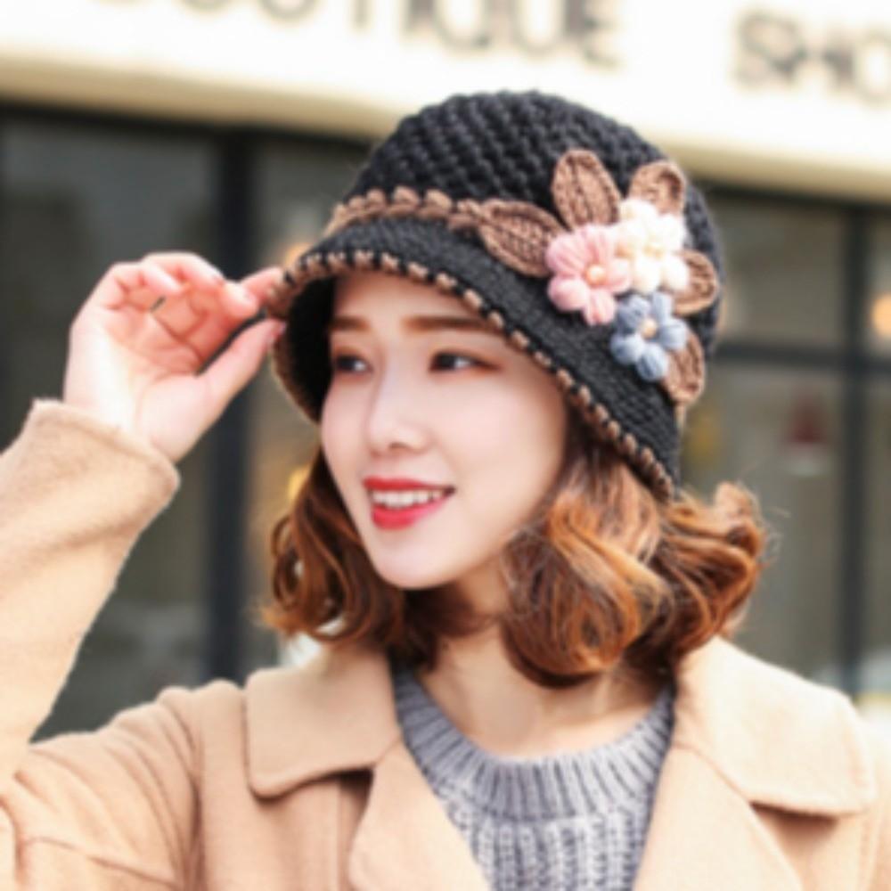 Plush Knitted Bucket Hat Warm Floral Crochet Hat Fashionable Yarn Cloche Hat Winter
