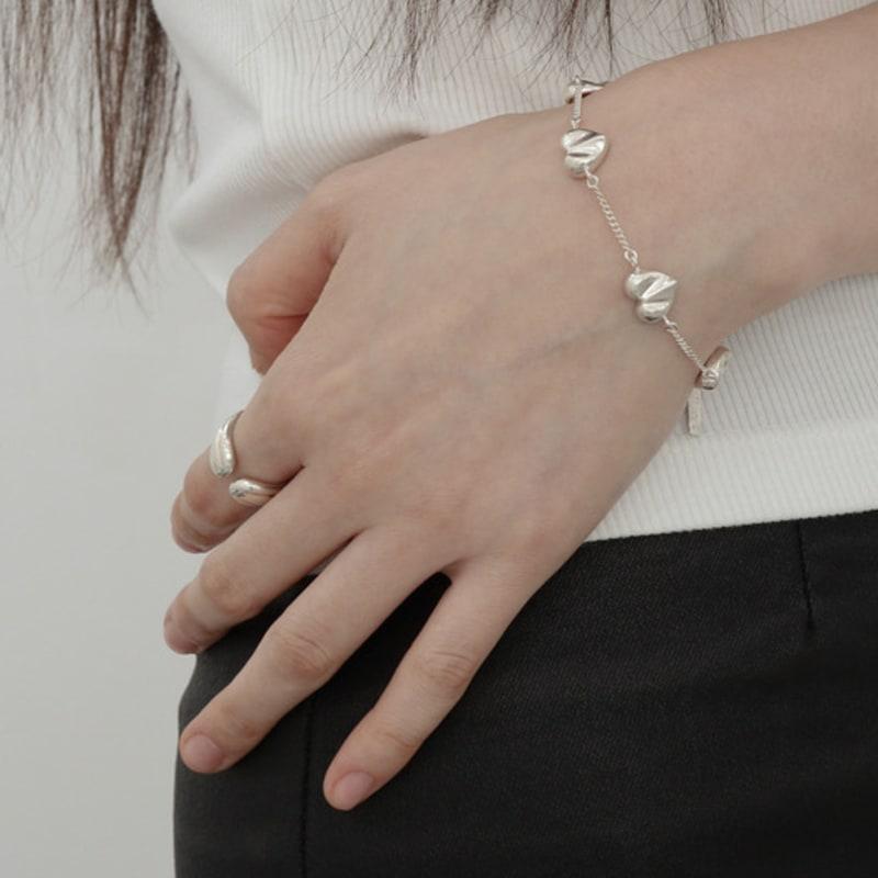 SUIOVE Heart Wave Chain Bracelet