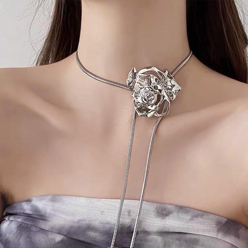 

Модное ожерелье с подвеской для женщин серебряный