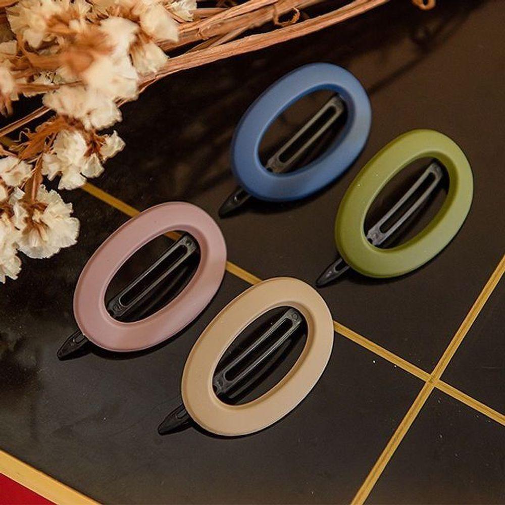 

Matte round ring hairpin Khaki