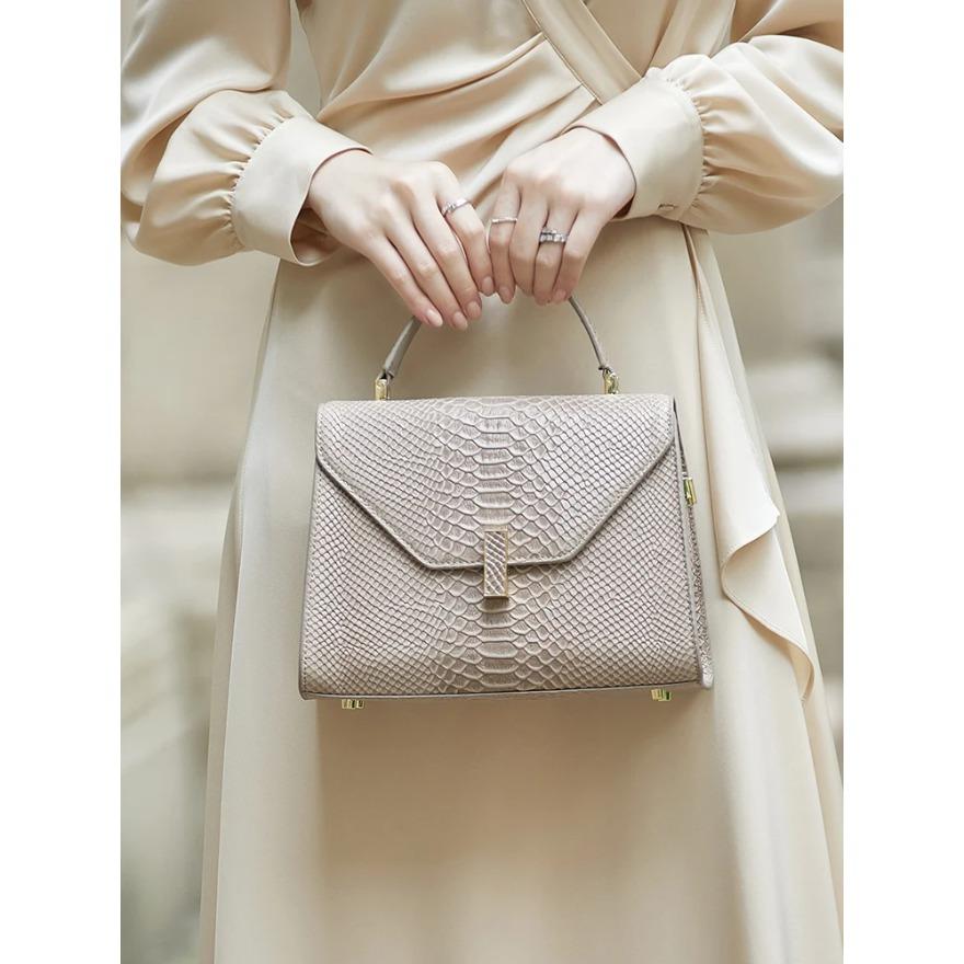 Limited Serpentine Pattern Real Leather Shoulder Bag for Women Business Bag Black Bags