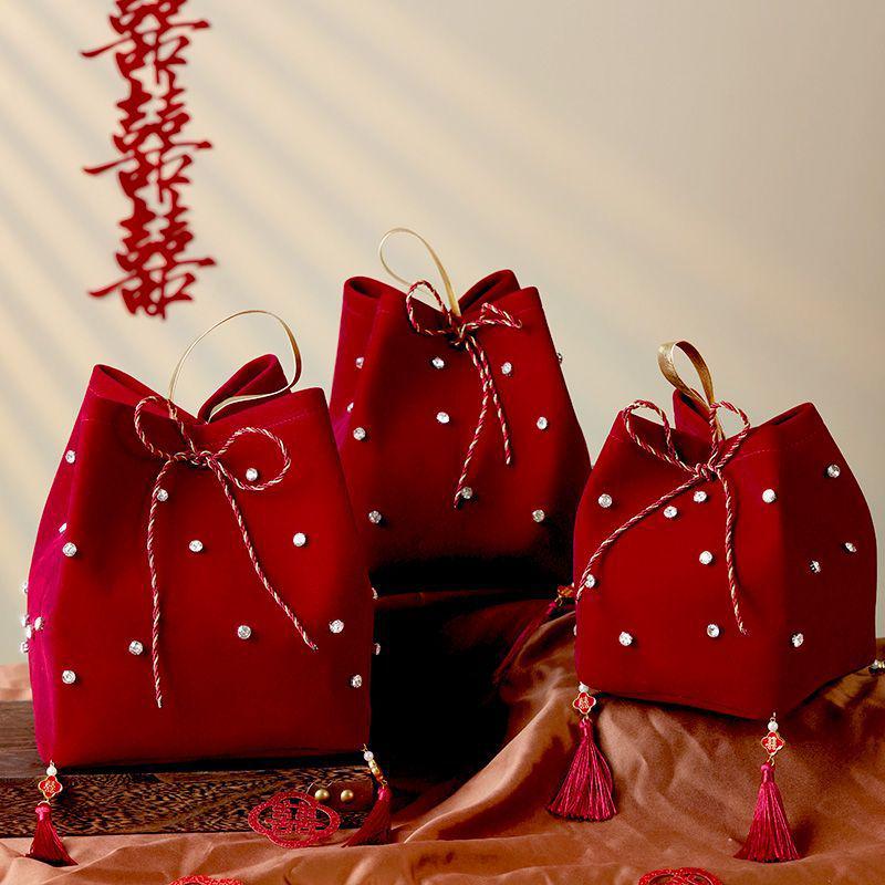 Bridesmaid Handbag Gift: Wedding Favor Red Envelope Candy Box