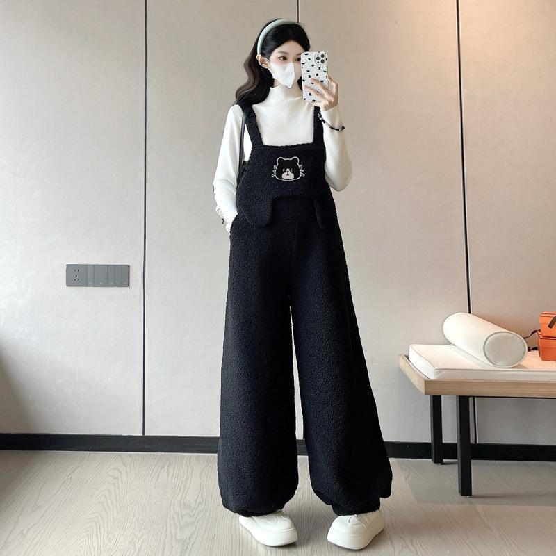2025 Autumn/Winter Maternity Set: Cute Cat Velvet Overalls & Lambswool Knit Top L [Suggested 110-125 lbs]