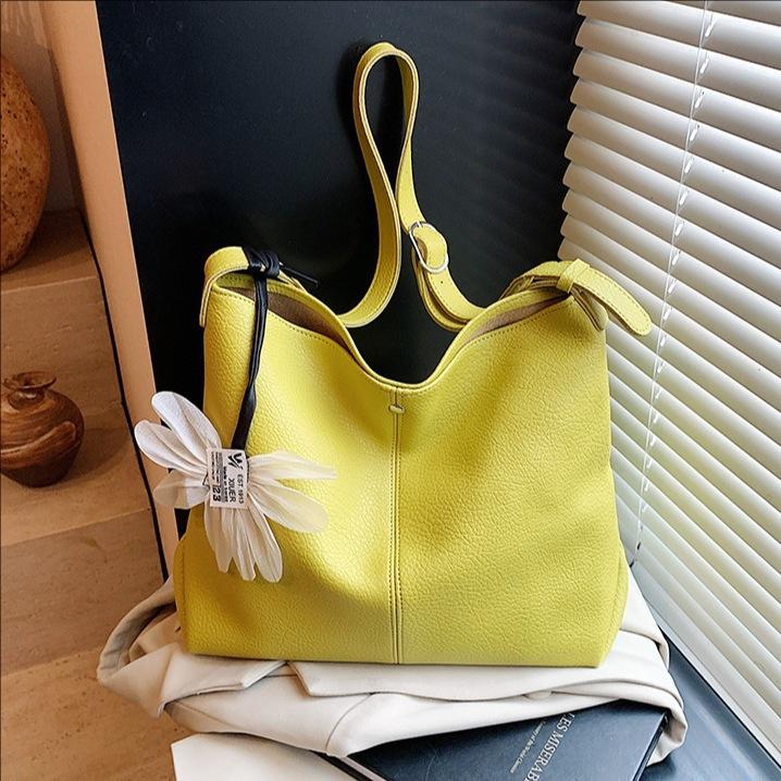 Large-capacity Commuter Bag New Armpit Bag Tote Bag Versatile Shoulder Bag Women