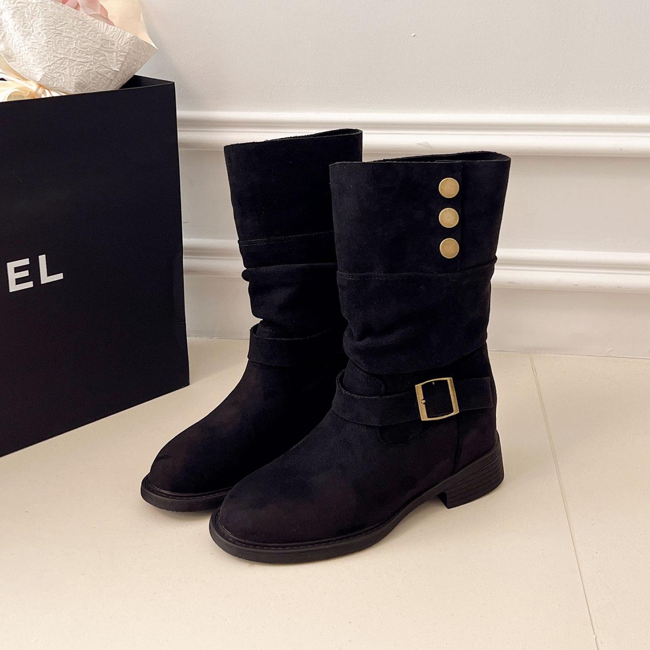 

Retro suede two-wear stacking boots, new Maillard versatile trend short boots, fashionable medium boots in autumn and winter 2025 40 чорний