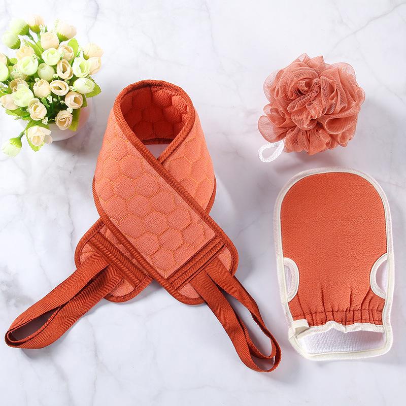 Dreiteiliges Badezimmer-Set: Inklusive weicher Badehandschuhe, Körperbürste, langem Rückenwascher und fleckenentfernendem Badeball