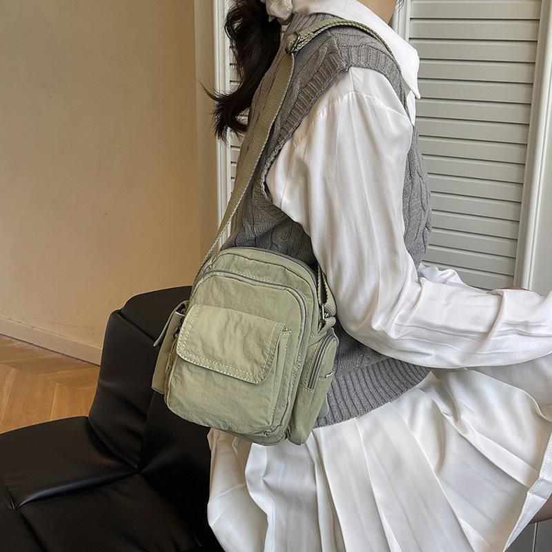 Summer New Multi-pocket Camera Bag, Light Anti-splashing Nylon Bag, Men's and Women's Same Casual Shoulder Messenger Bag