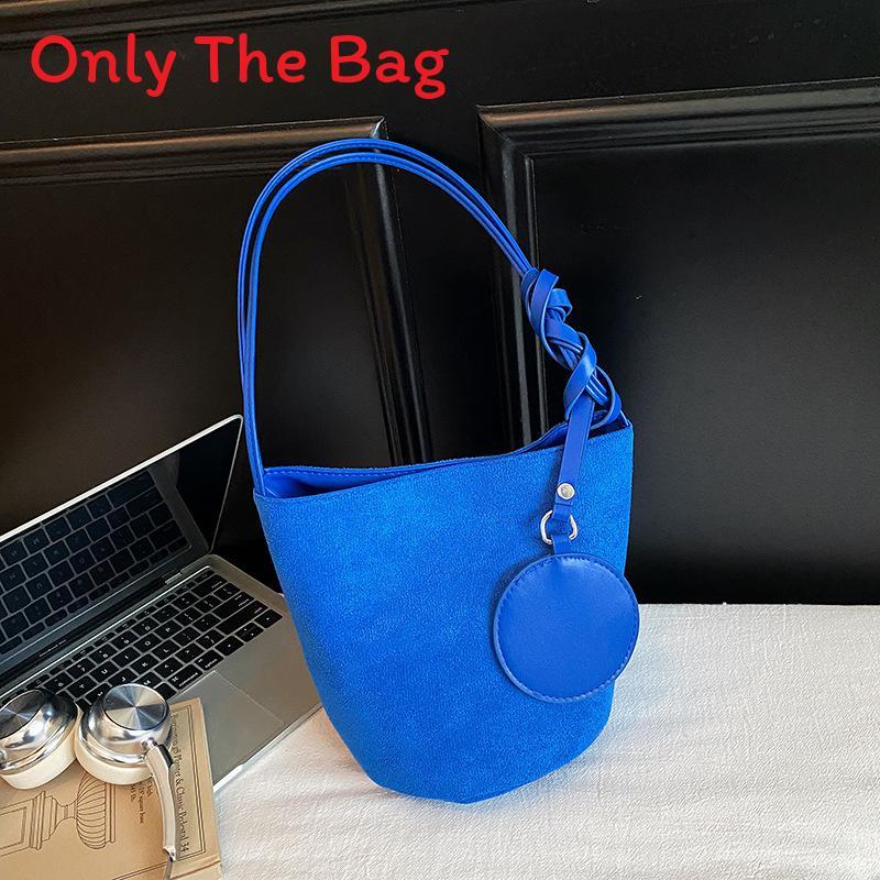 

Retro Soft Pu Water Bucket Bag For Women With Magnet Closure And Mobile Pocket синій