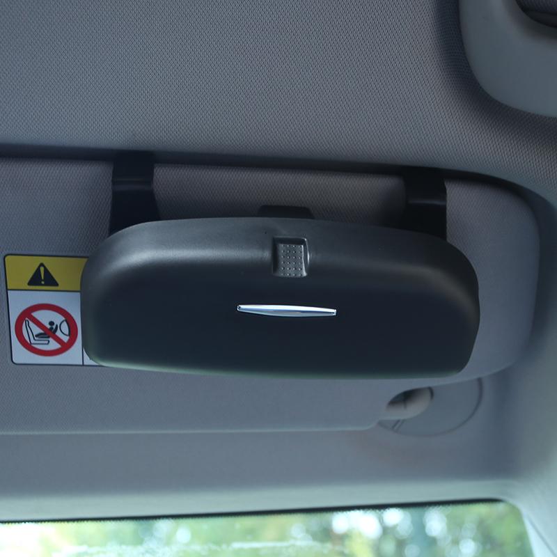 Car Accessories Glasses Case Car Sun Visor Sunglasses Holder Vehicle for Toyota Corolla CHR C-HR Rav4 Avensis Prius Yaris Prado