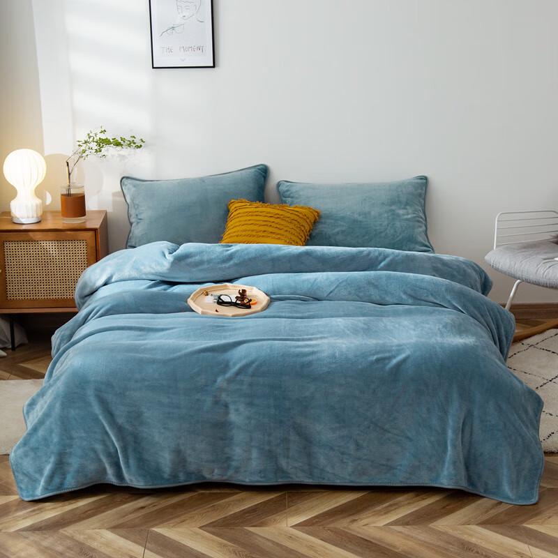 Thickened Golden Mink Velvet Flannel Blanket